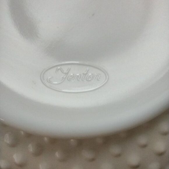 Fenton Milk Glass Hobnail Heart Shaped Handled Bon Bon Bowl‎ Dish Vintage - Picture 6 of 6